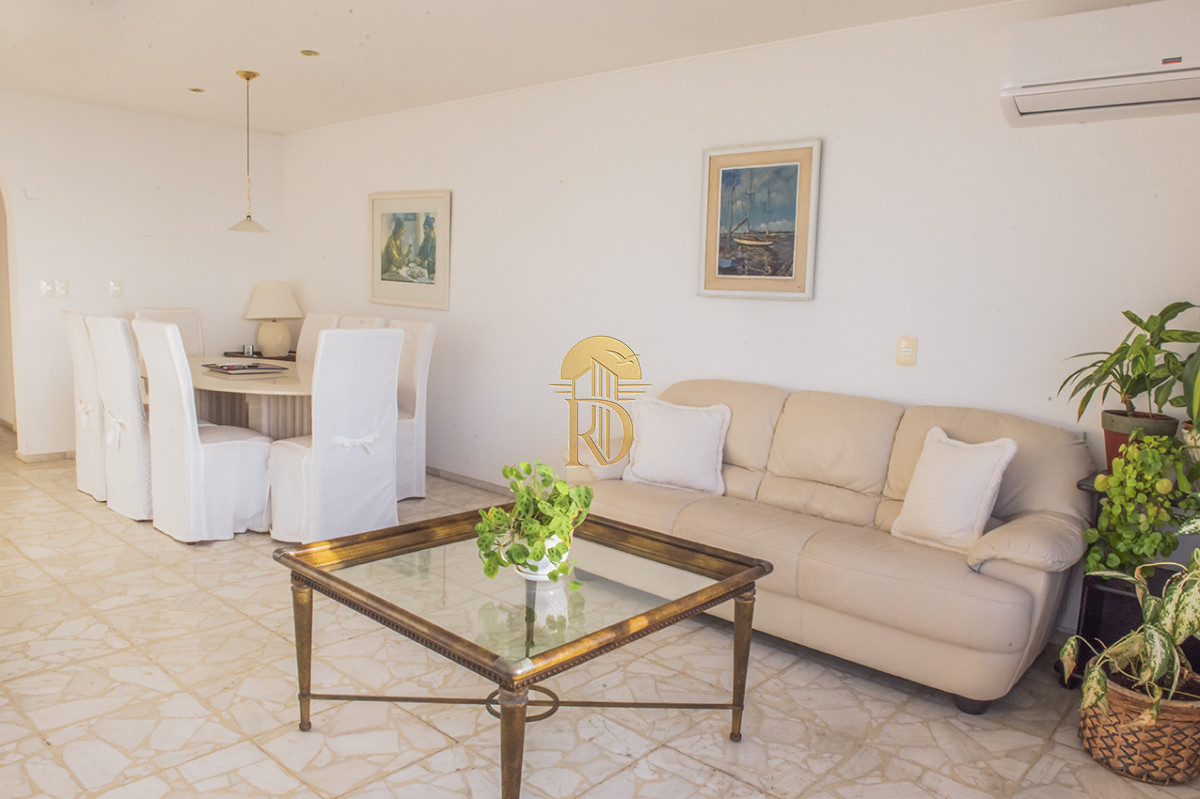 Vende departamento de 3 dormitorios con vista al Puerto, Punta del Este -id-207-6