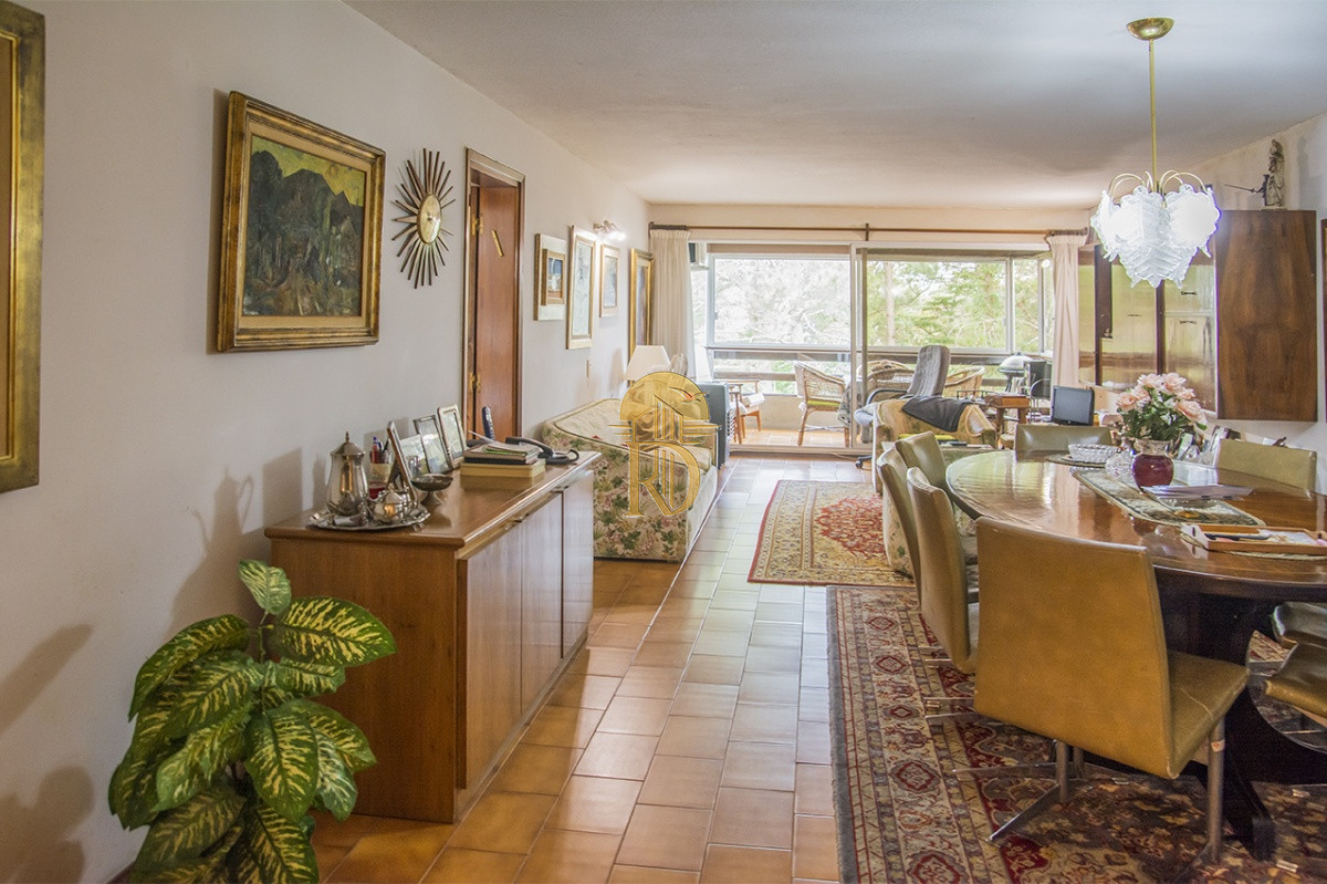 Apartamento en venta de 2 dormitorios en Parada 18 de Av. Roosevelt, Punta del Este -id-224-2