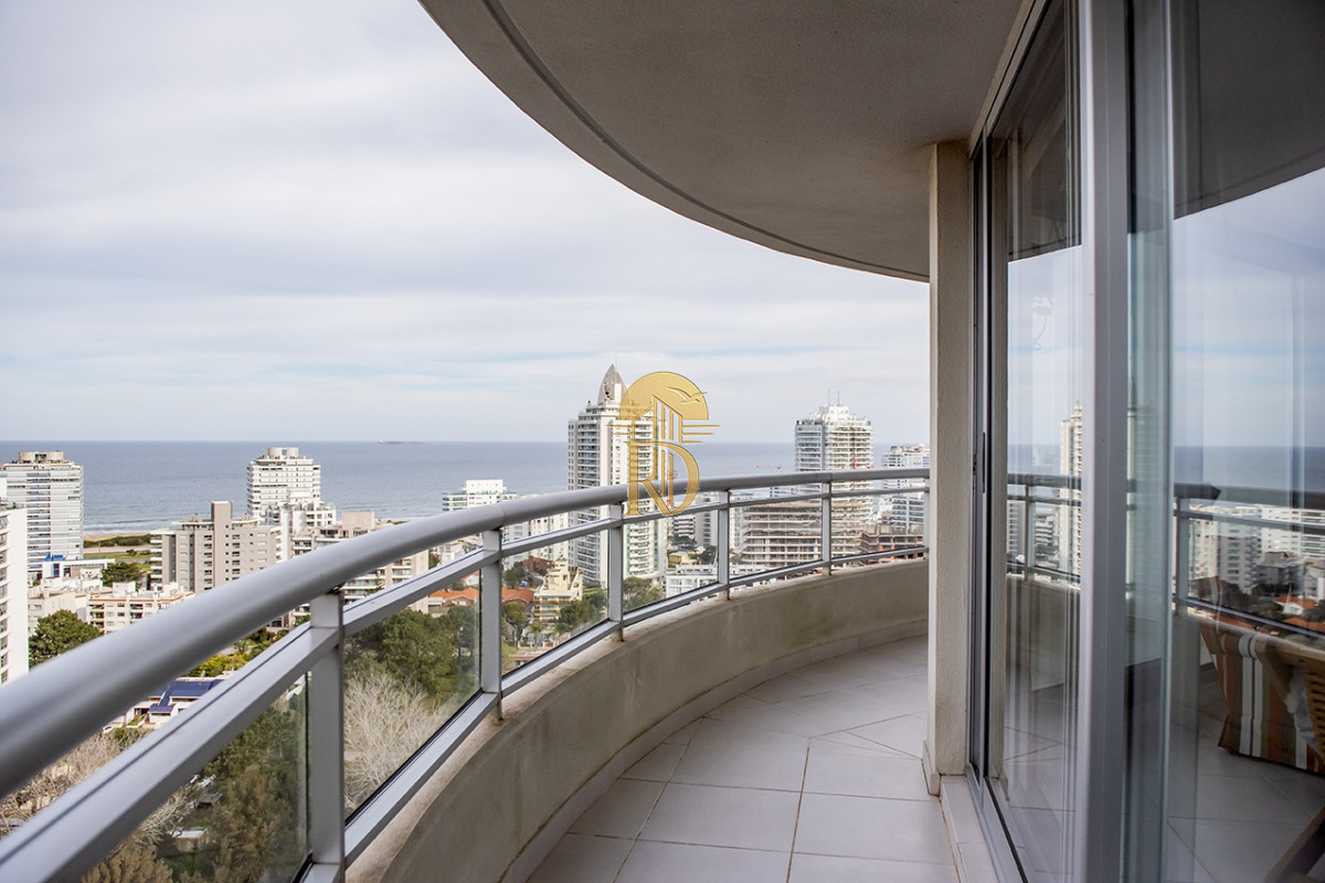 Se vende apartamento en ocean drive II de 3 dormitorios, Punta del Este -id-86-7