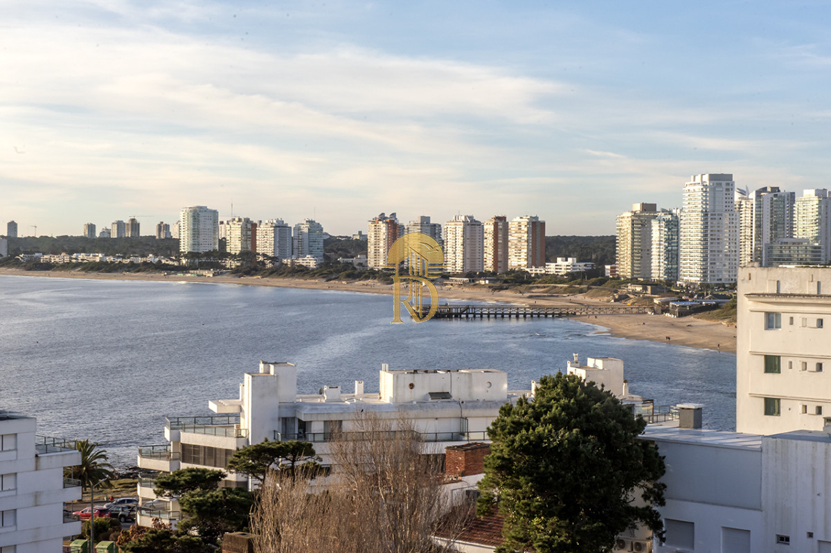 Vende departamento de 3 dormitorios con vista al Puerto, Punta del Este -id-207-1