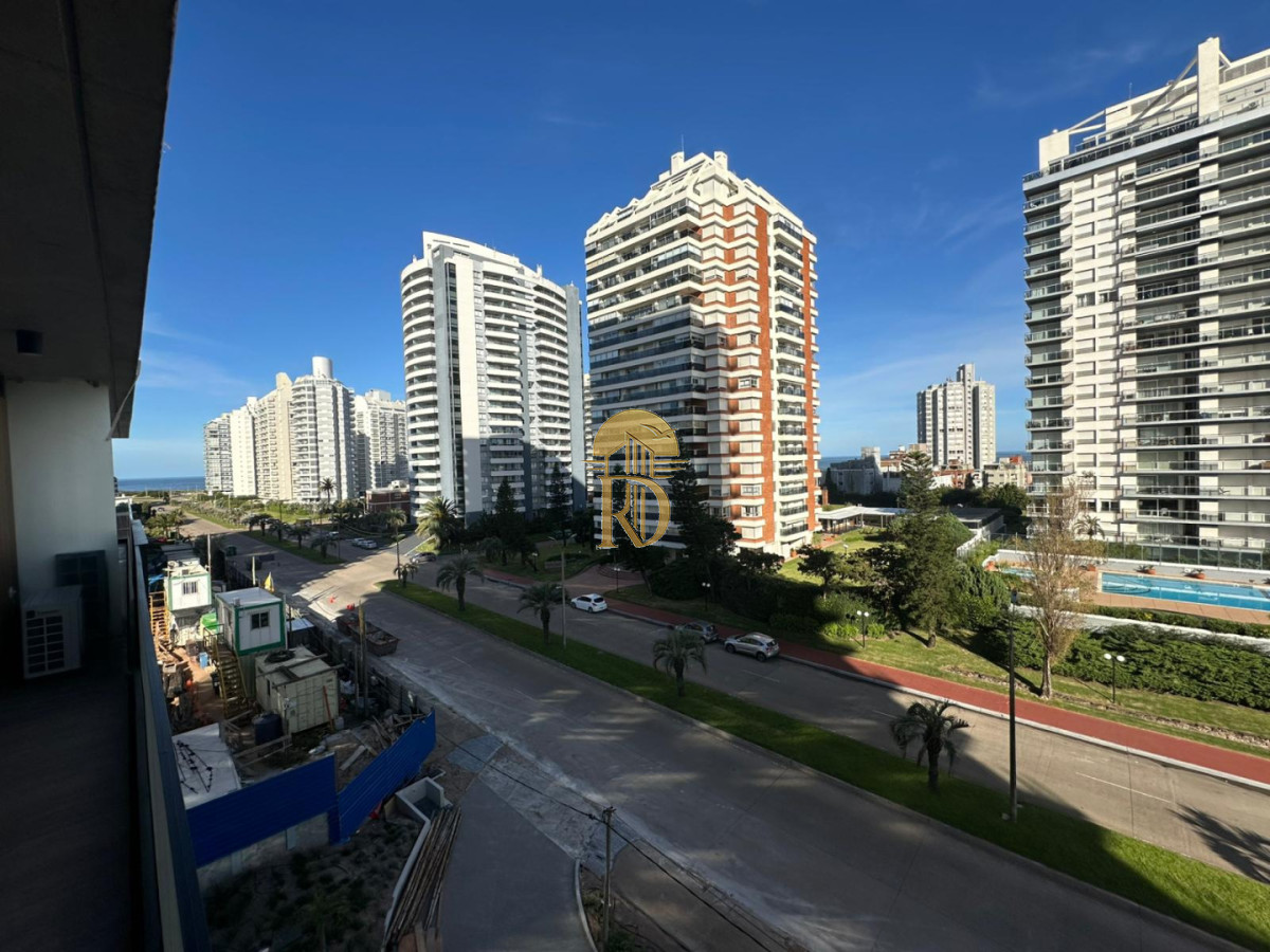 A estrenar, proxiimo a Playa Mansa y Playa Brava, Punta del Este, Torres del Este, Reventa -id-784-12