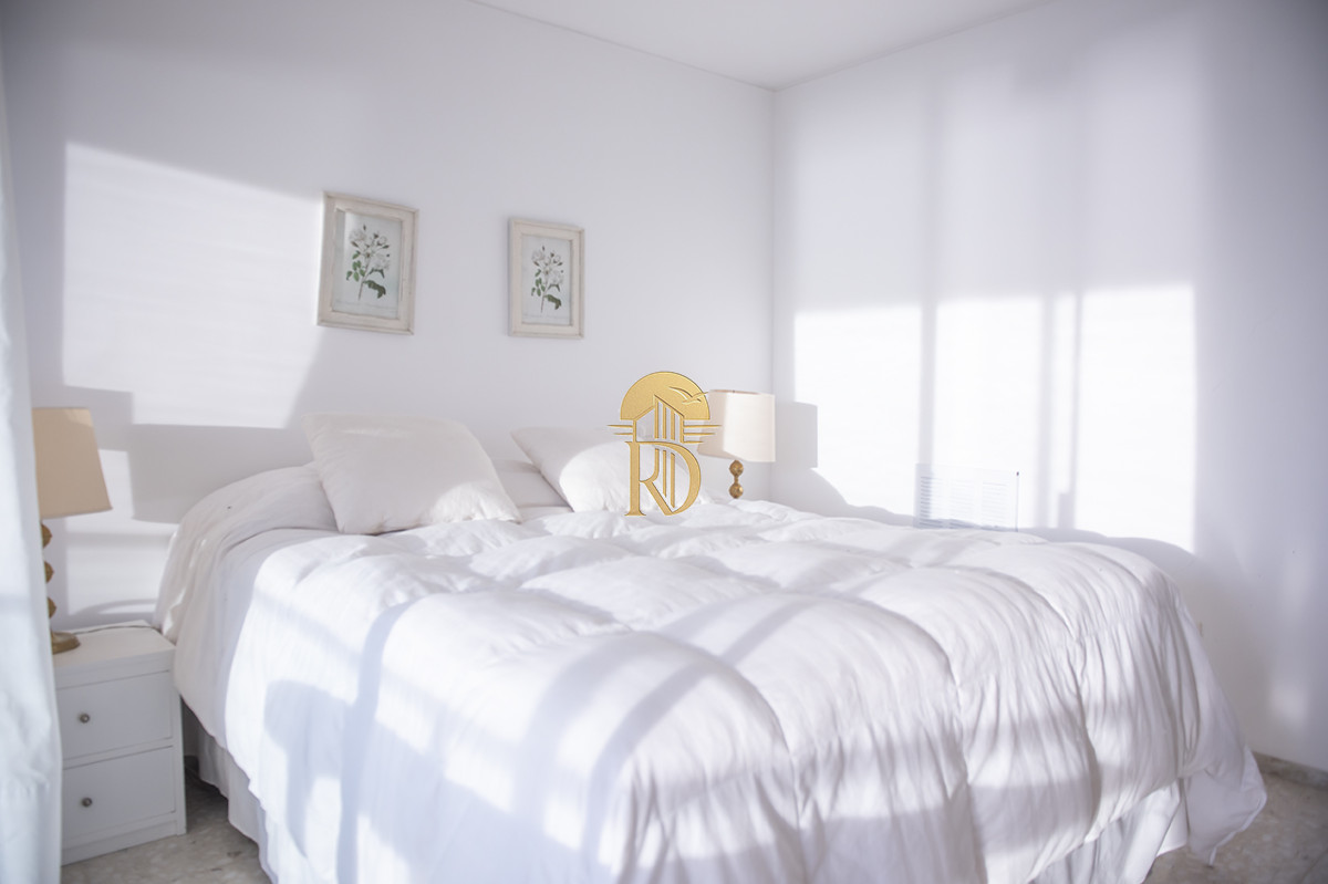 Vende departamento de 3 dormitorios con vista al Puerto, Punta del Este -id-207-16