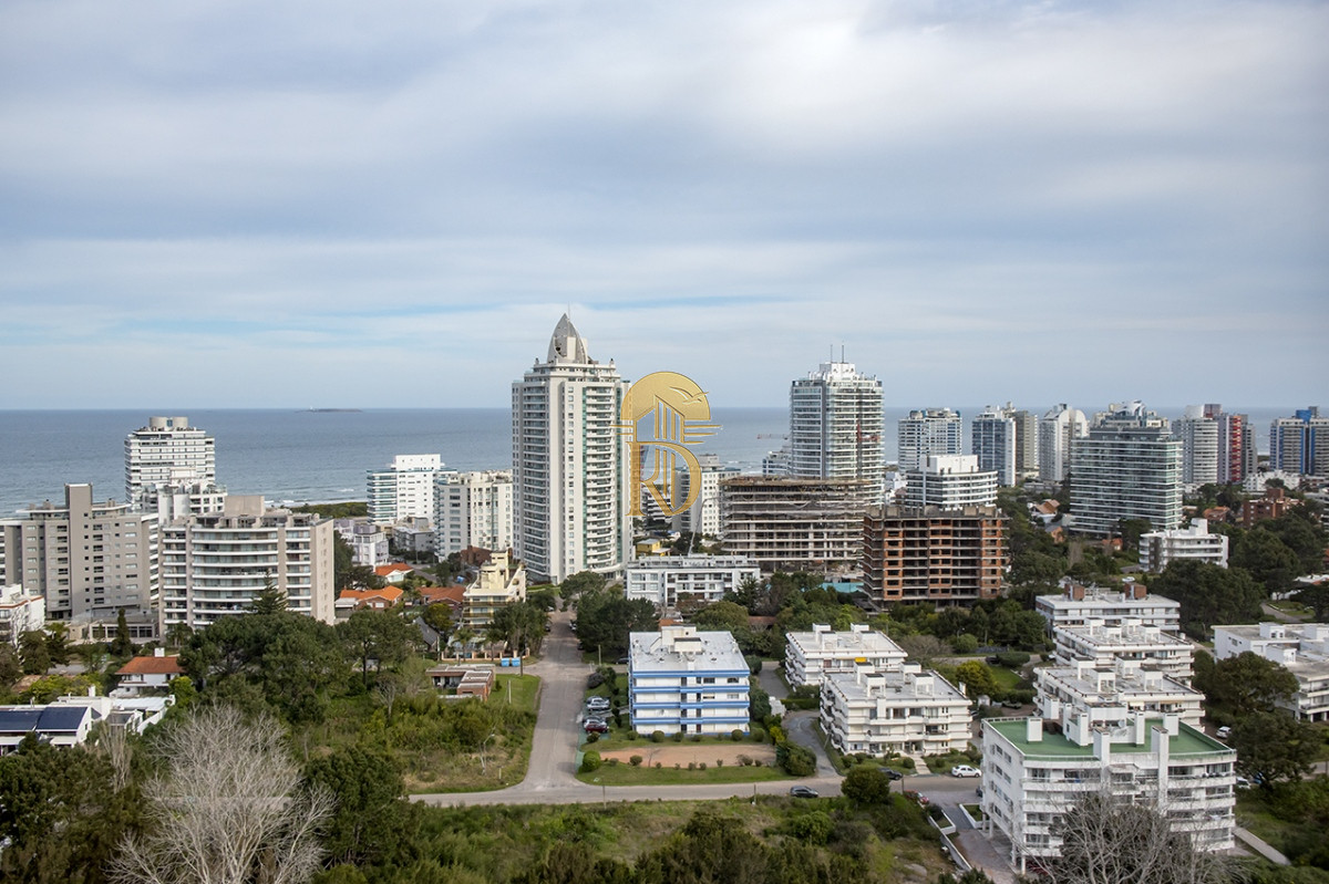 Se vende apartamento en ocean drive II de 3 dormitorios, Punta del Este -id-86-26