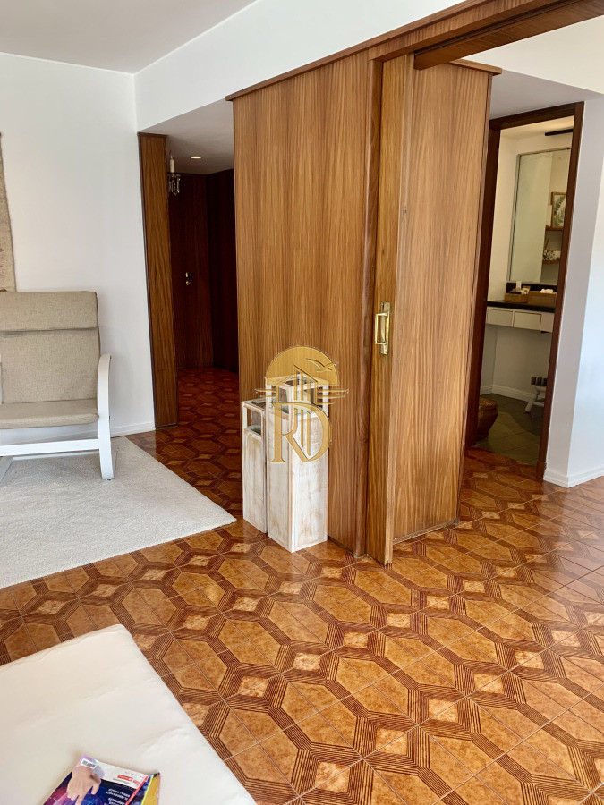 En venta apartamento de 2 mas dep. en Península, Punta del Este -id-635-8