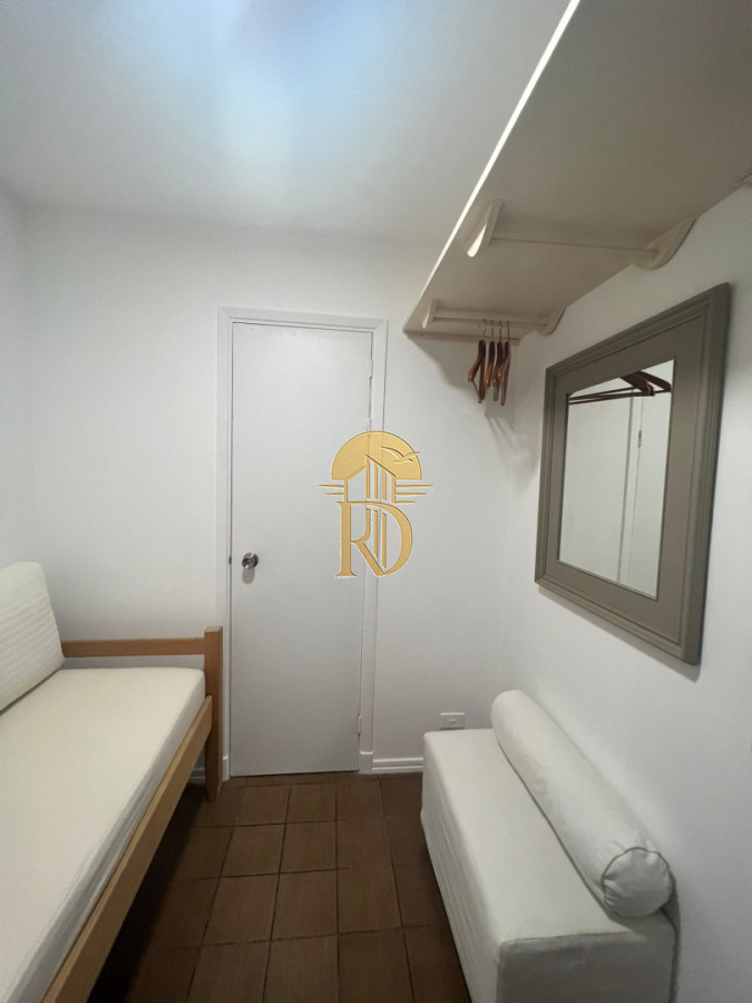 En venta apartamento de 2 mas dep. en Península, Punta del Este -id-635-19