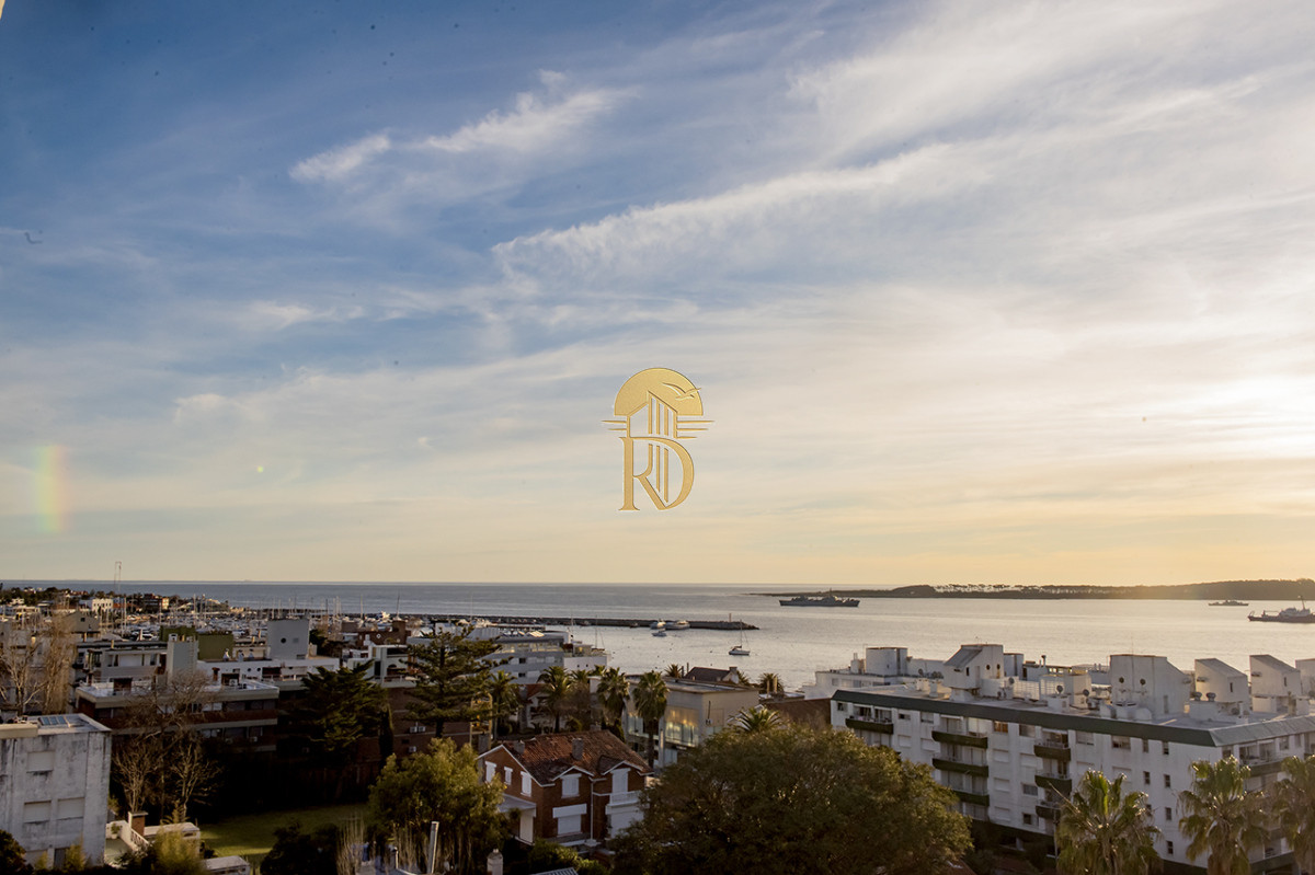Vende departamento de 3 dormitorios con vista al Puerto, Punta del Este -id-207-11