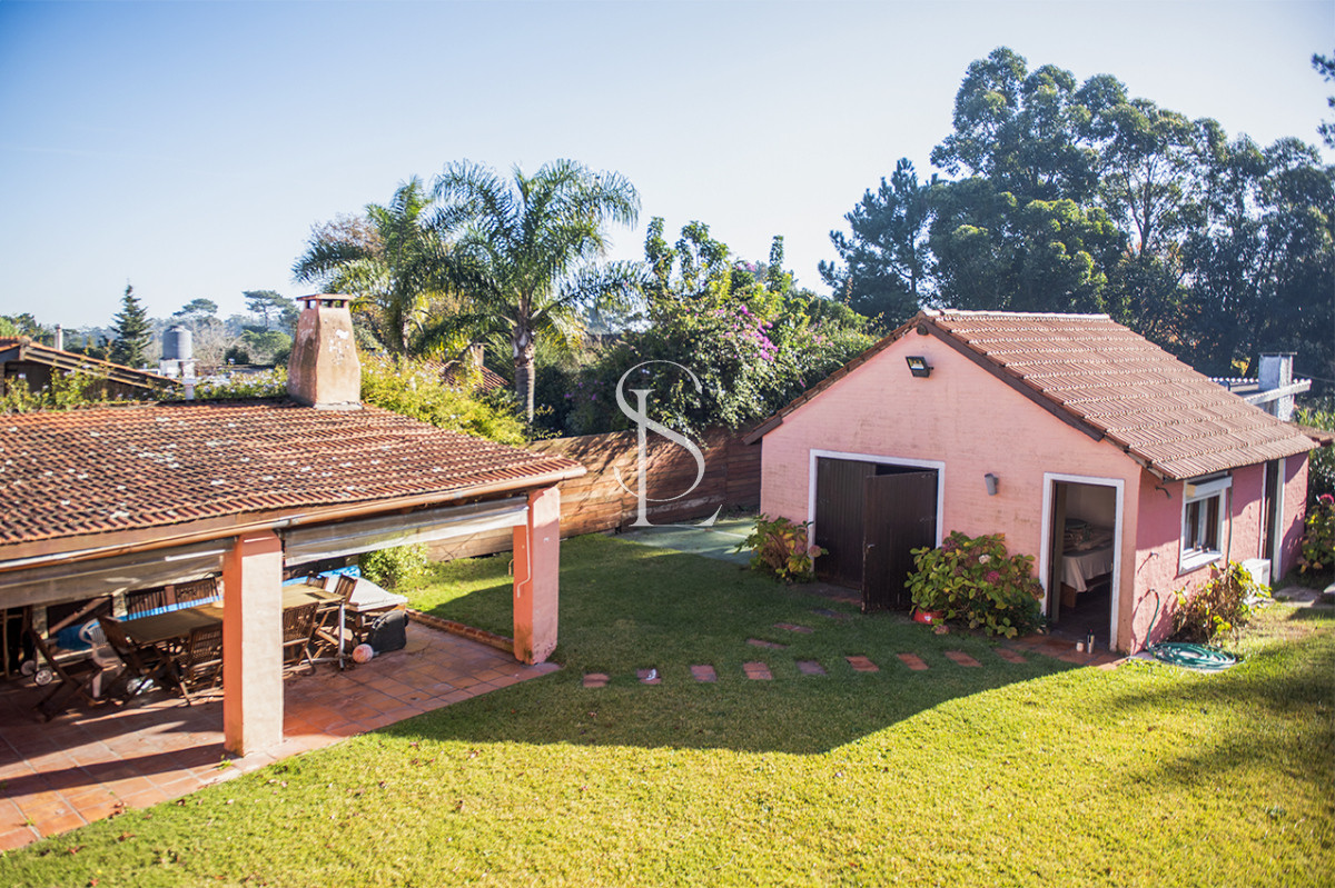 Casa ID.267 - Muy linda casa en venta, zona inmejorable, 3 dormitorios y servicio