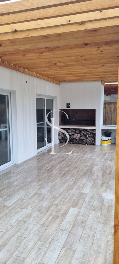 Casa ID.112 - Vende casa de 3 dormitorios a estrenar