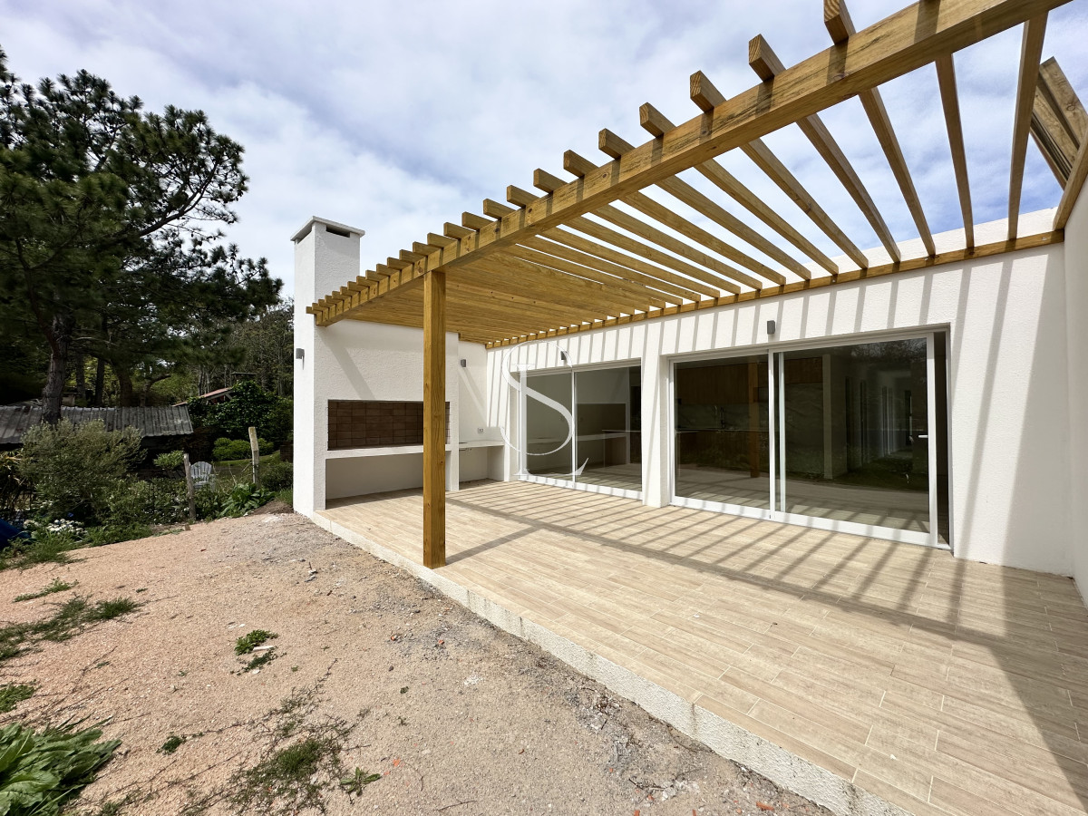 Casa ID.112 - Vende casa de 3 dormitorios a estrenar