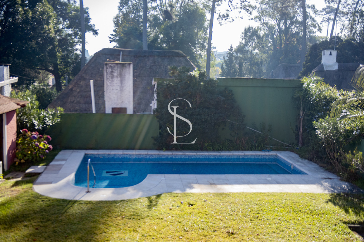 Casa ID.267 - Muy linda casa en venta, zona inmejorable, 3 dormitorios y servicio