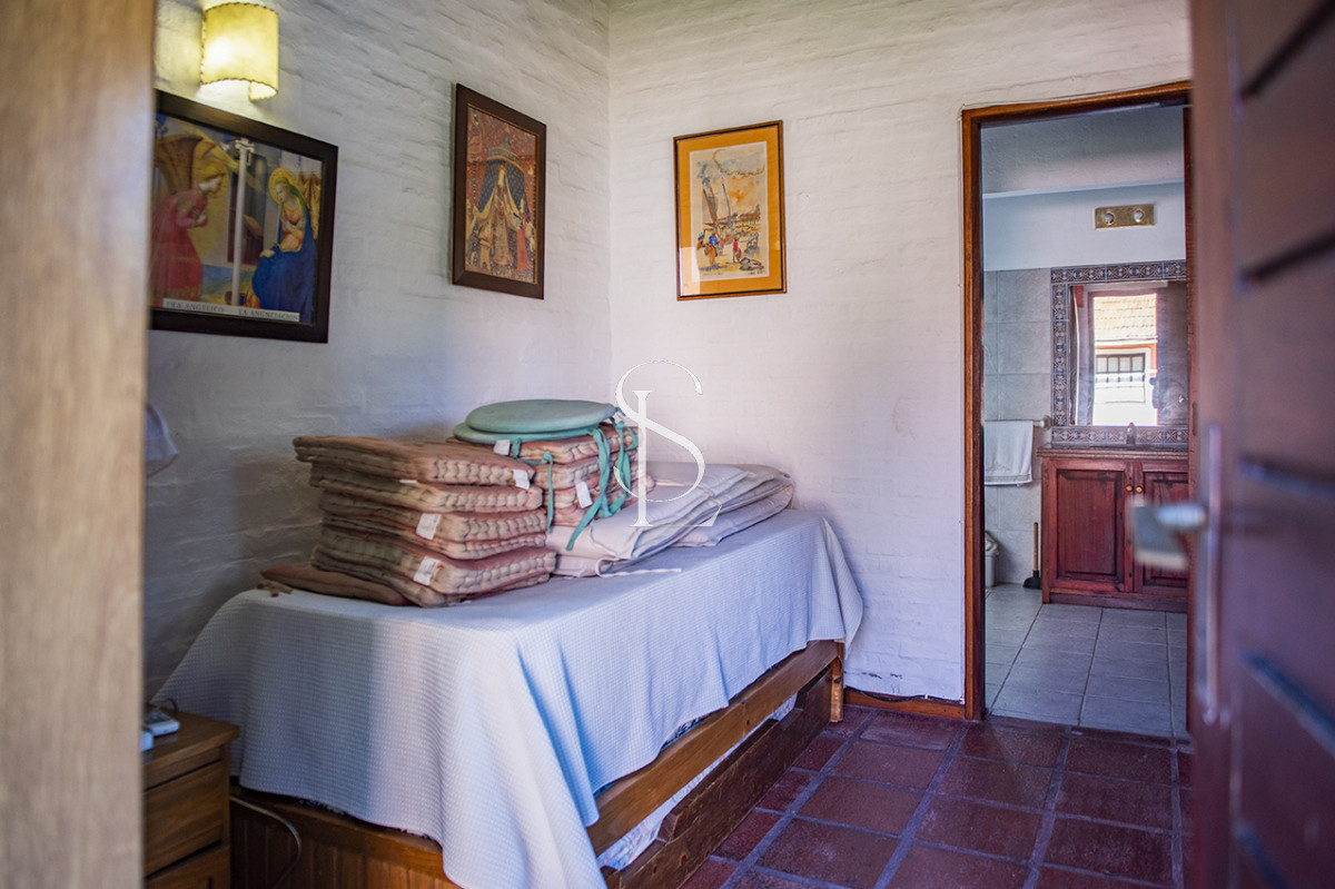 Casa ID.267 - Muy linda casa en venta, zona inmejorable, 3 dormitorios y servicio