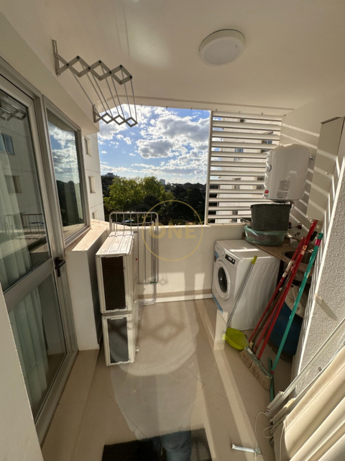 Apartamento ID.2225 - Hermoso apartamento en venta de 3 dormitorios y dependencia en Punta del Este.