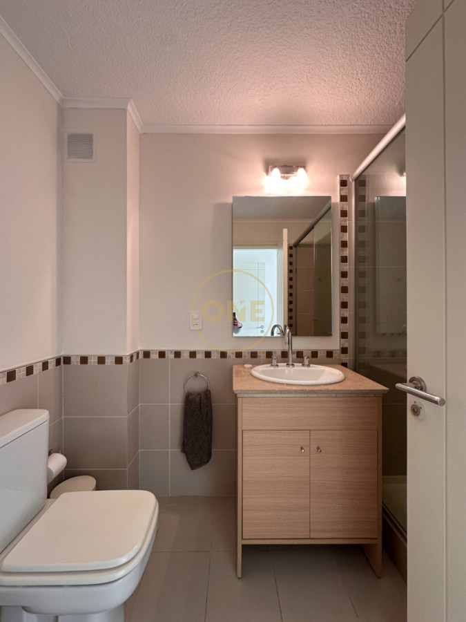 Apartamento ID.2225 - Hermoso apartamento en venta de 3 dormitorios y dependencia en Punta del Este.