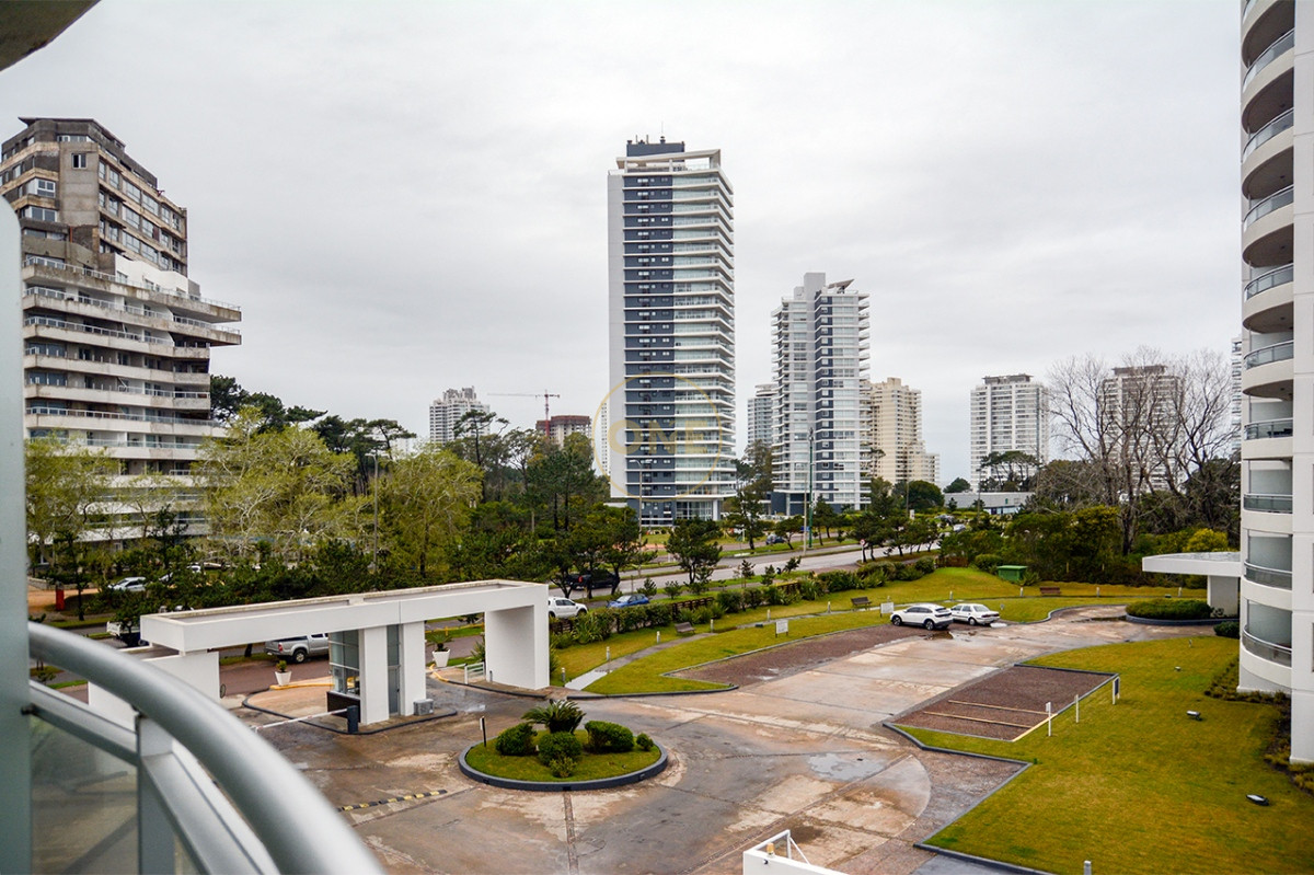 Apartamento ID.2227 - Departamento de 3 dormitorios en venta en Ocean Drive. 