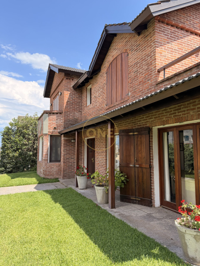 Casa ID.2136 - Vende hermosa casa en san rafael , cerca del mar, Punta del Este