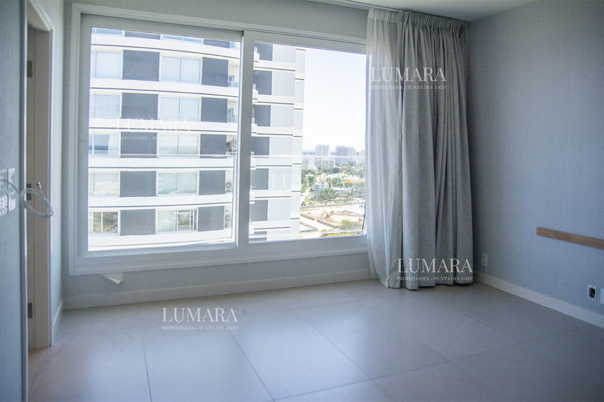 Apartamento ID.2845 - Espectacular planta en LE PARC III, Esquinero en venta