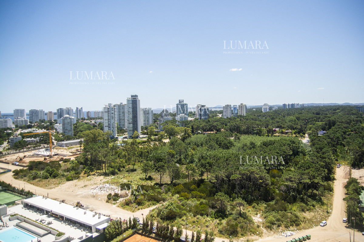 Apartamento ID.2845 - Espectacular planta en LE PARC III, Esquinero en venta