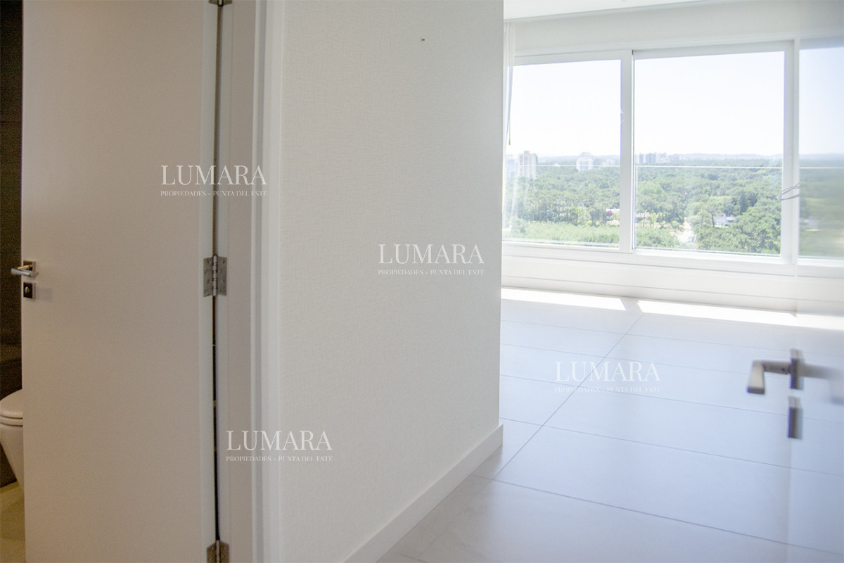 Apartamento ID.2845 - Espectacular planta en LE PARC III, Esquinero en venta