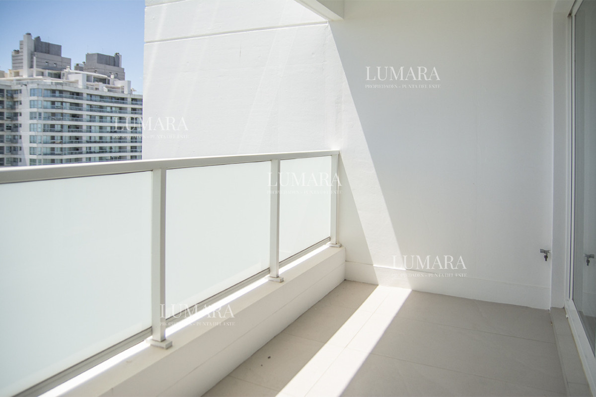 Apartamento ID.2845 - Espectacular planta en LE PARC III, Esquinero en venta