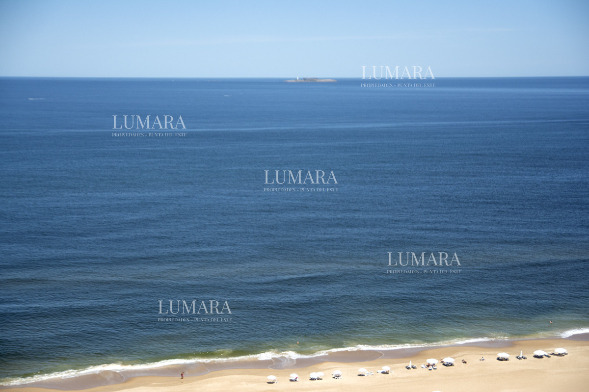 Apartamento ID.2845 - Espectacular planta en LE PARC III, Esquinero en venta