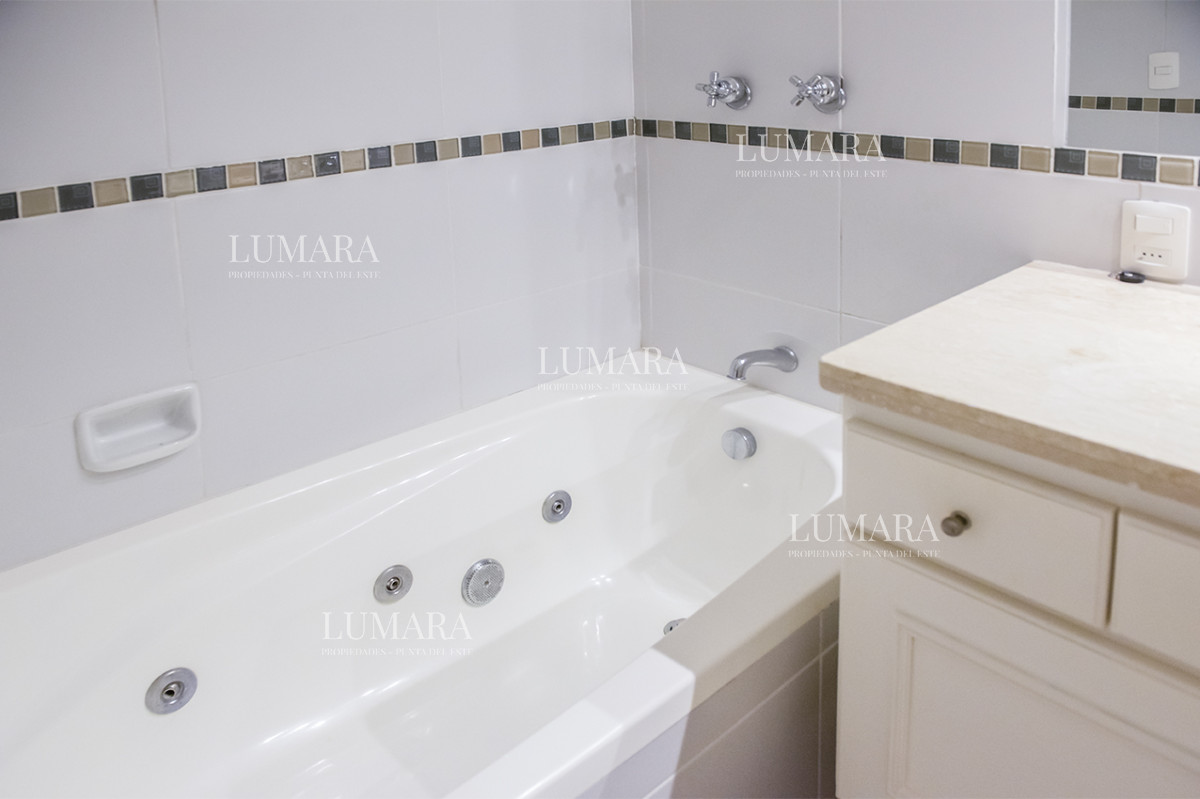 Apartamento ID.2740 - En venta Elegante apartamento en San Rafael, Punta del Este