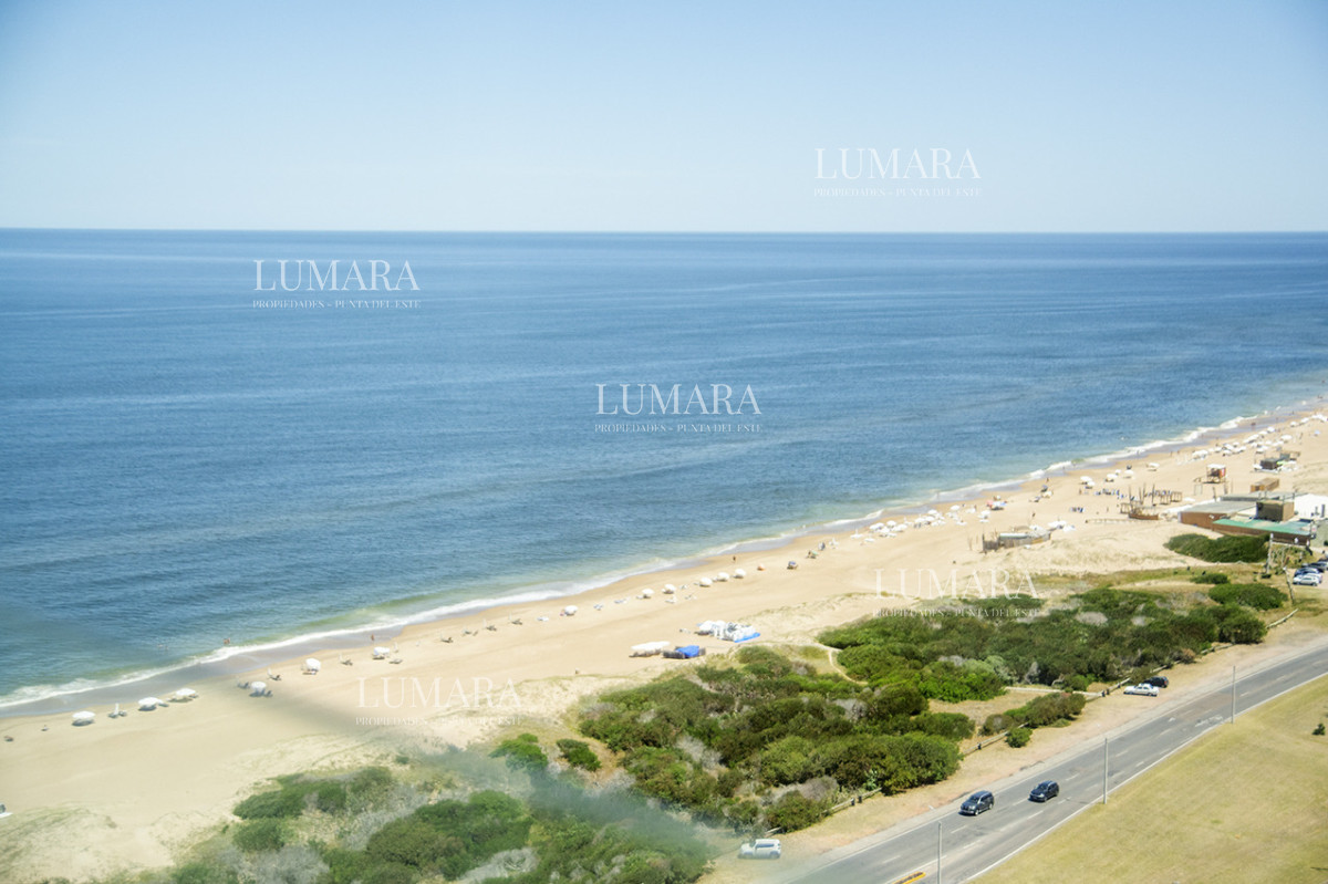 Apartamento ID.2845 - Espectacular planta en LE PARC III, Esquinero en venta