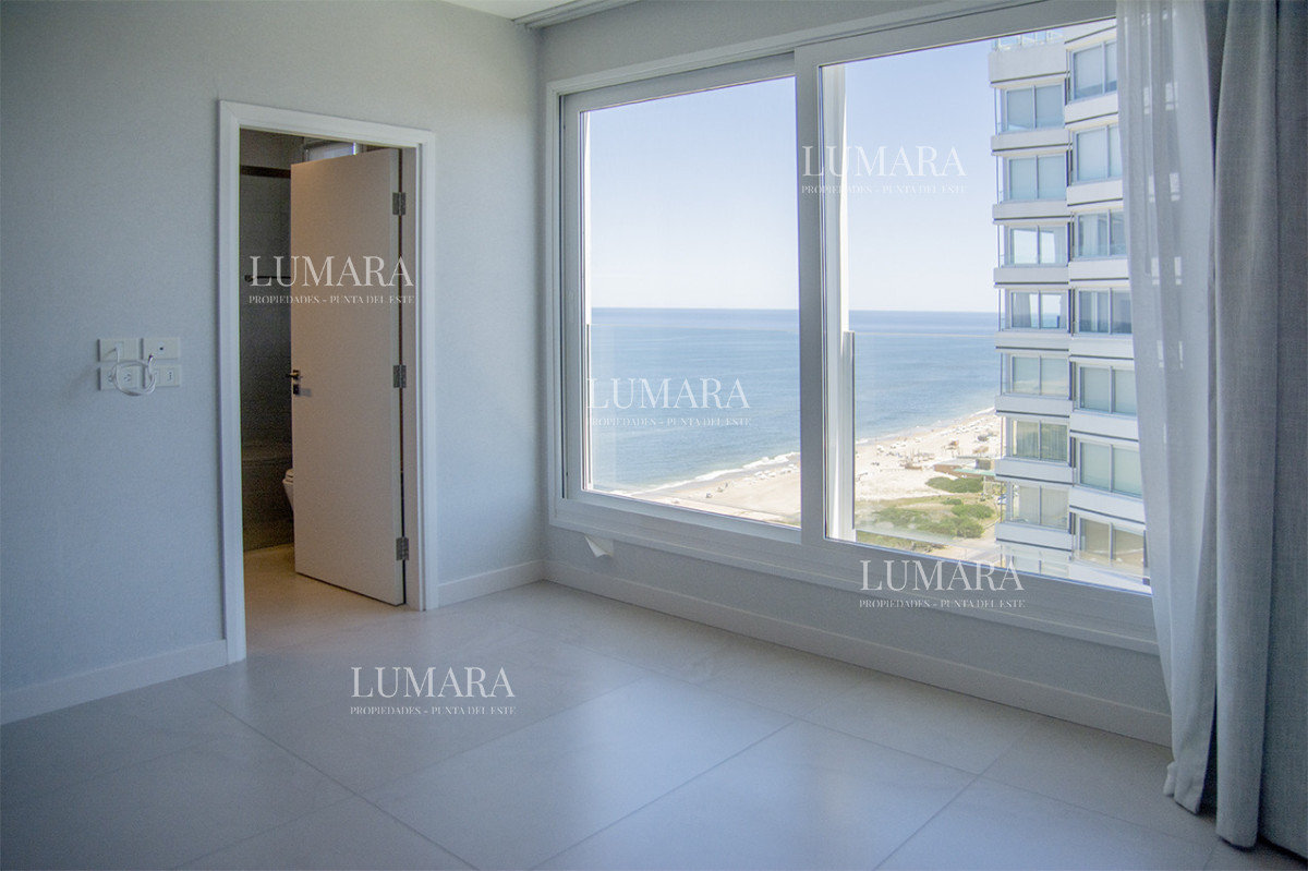 Apartamento ID.2845 - Espectacular planta en LE PARC III, Esquinero en venta