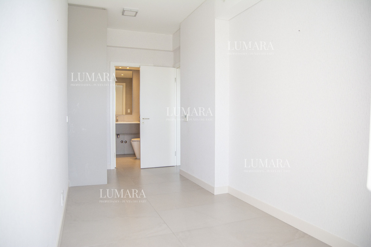 Apartamento ID.2845 - Espectacular planta en LE PARC III, Esquinero en venta