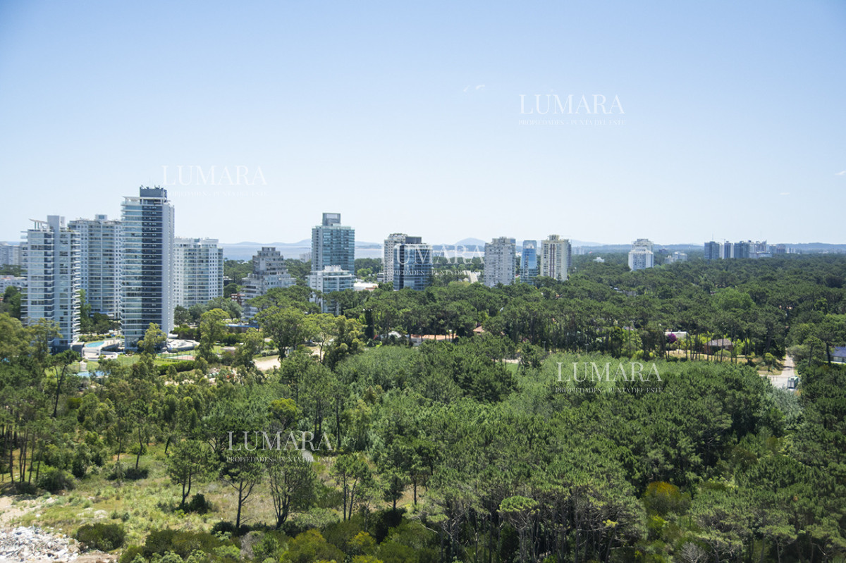 Apartamento ID.2845 - Espectacular planta en LE PARC III, Esquinero en venta