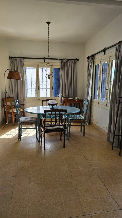 Casa ID.640 - Importante residencia frente al mar en venta.