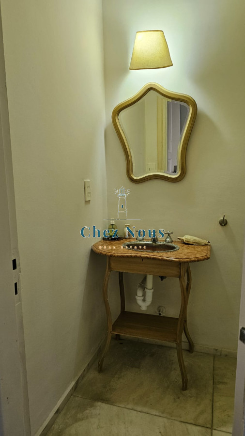 Casa ID.640 - Importante residencia frente al mar en venta.
