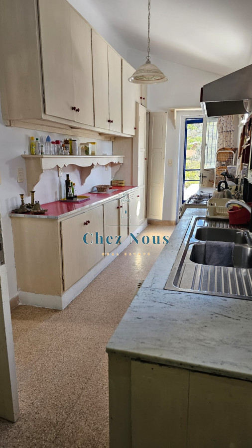 Casa ID.640 - Importante residencia frente al mar en venta.