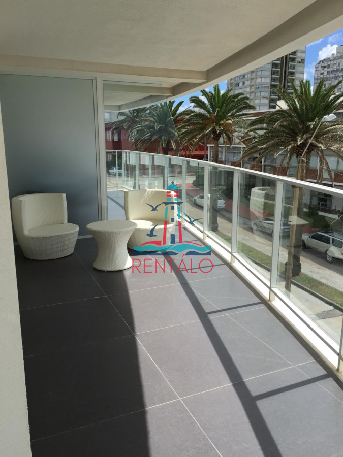 Apartamento ID.592 - Apartamento de 2 dormitorios en Punta del este vista al mar 