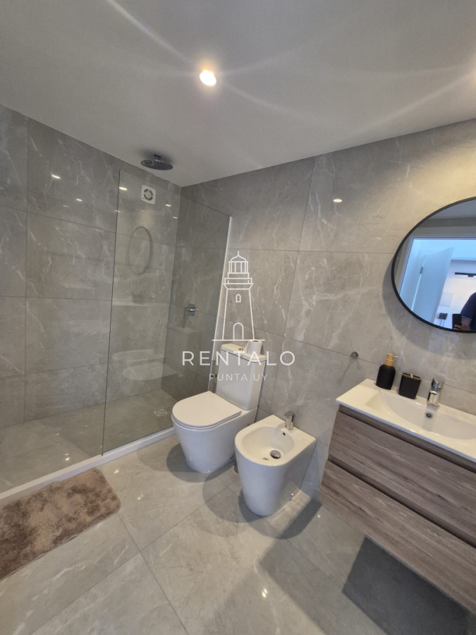 Apartamento ID.848 - Apartamento en alquiler anual de 2 dormitorios en punta del este full amenities