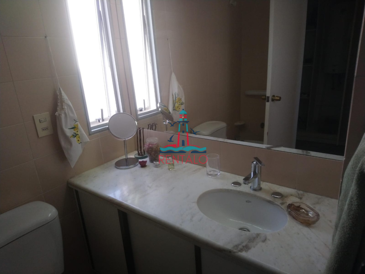 Apartamento ID.499 - Apartamento en venta  de 3 dormitorios en Edificio Torre Marina, Punta del este 