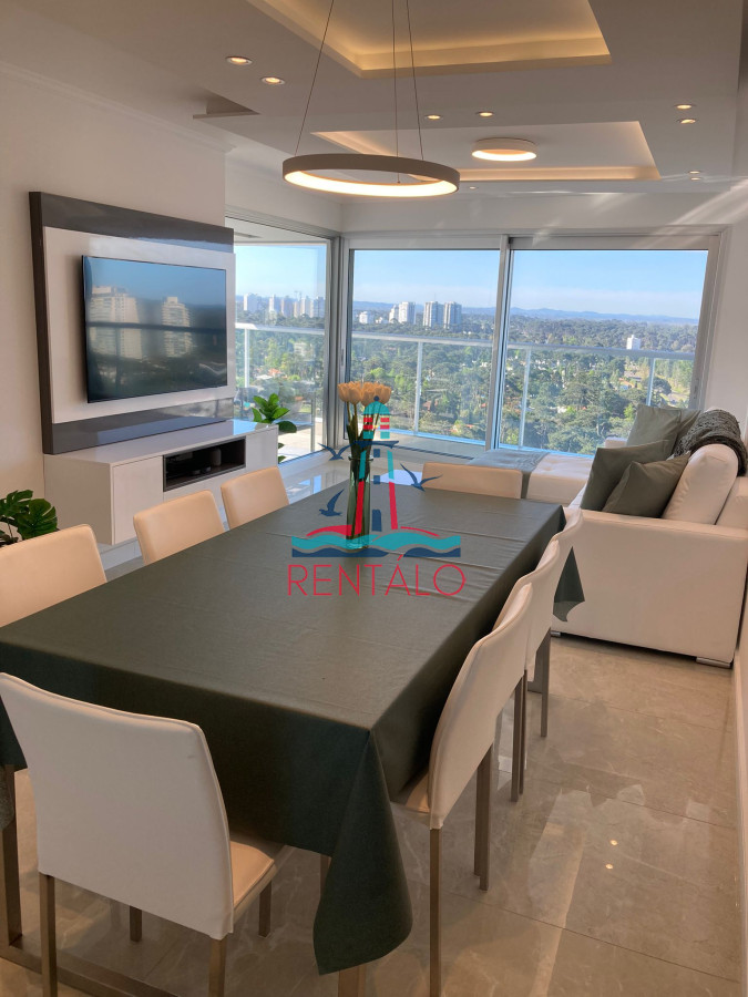 Apartamento ID.338 - Penthouse en punta del este en venta 4 dormitorios