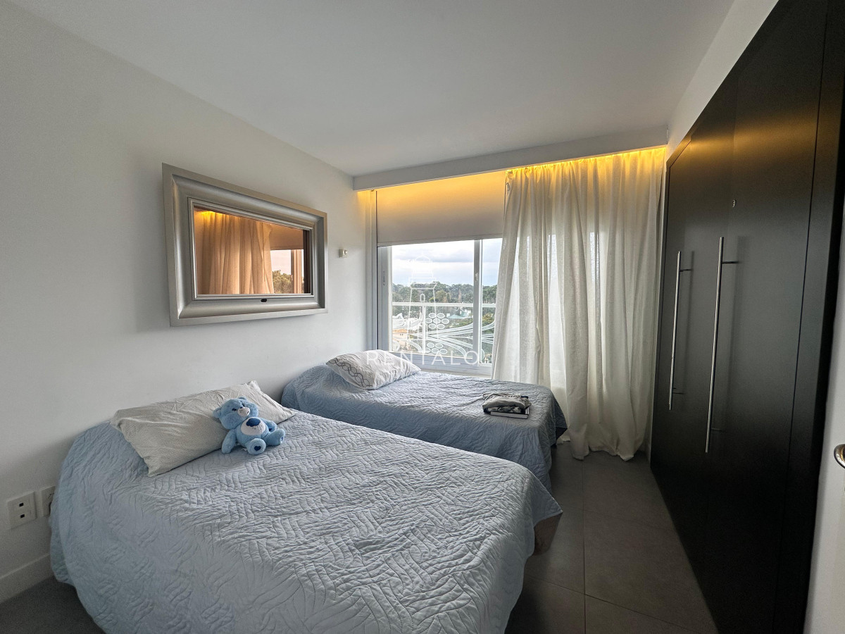 Apartamento ID.855 - Apartamento en venta de 2 dormitorios en Punta del este con amenities 