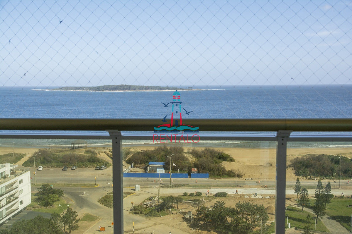 Apartamento ID.339 - Departamento de 3 dormitorios en venta con vista directa al mar, Torre Le Jardin , Punta del Este 