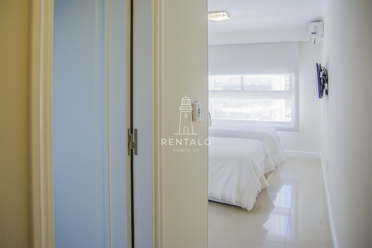 Apartamento ID.348 - Hermoso departamento en edificio Imperiale en alquiler, 3 dormitorios en suite