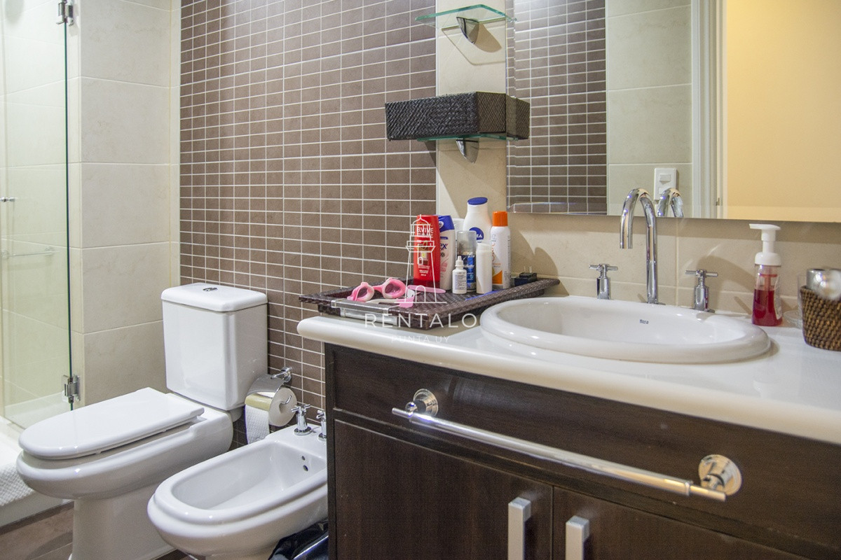 Apartamento ID.348 - Hermoso departamento en edificio Imperiale en alquiler, 3 dormitorios en suite