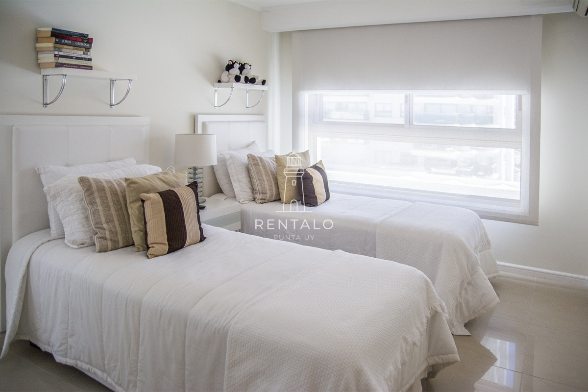 Apartamento ID.348 - Hermoso departamento en edificio Imperiale en alquiler, 3 dormitorios en suite