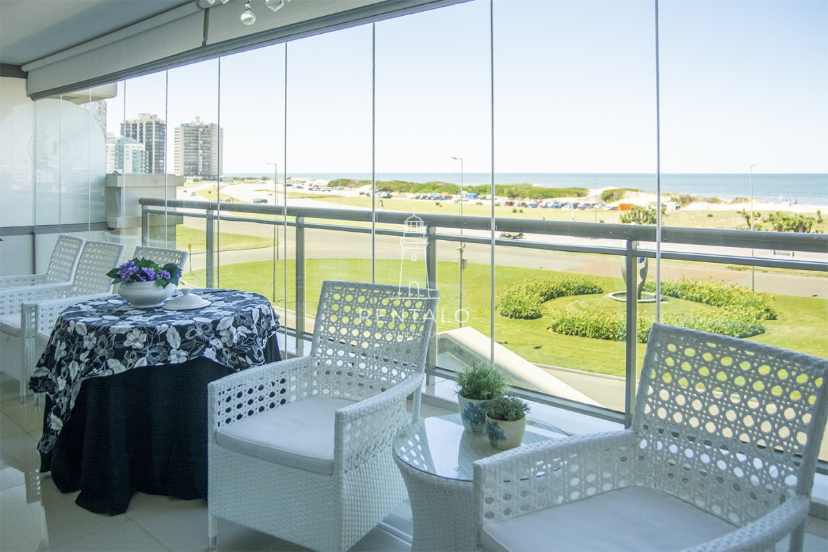 Apartamento ID.348 - Hermoso departamento en edificio Imperiale en alquiler, 3 dormitorios en suite