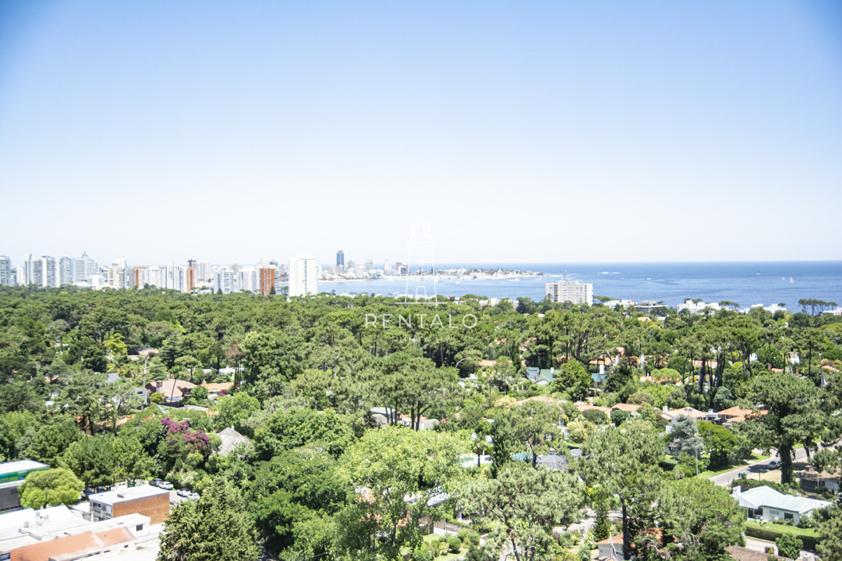 Apartamento ID.857 - Vende apto de 2 dormitorios con vista al mar en Punta del este