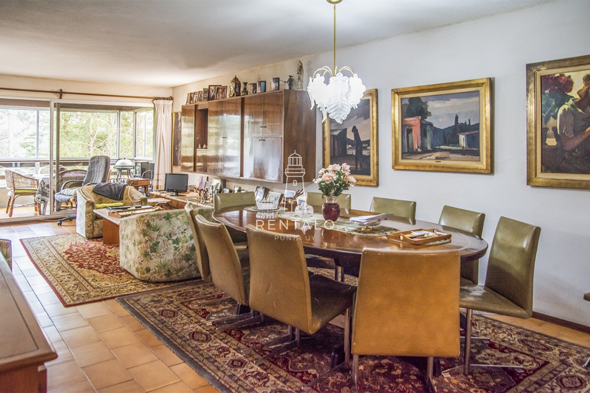 Apartamento ID.859 - Apartamento en venta de 2 dormitorios en Parada 18 de Av. Roosevelt, Punta del Este