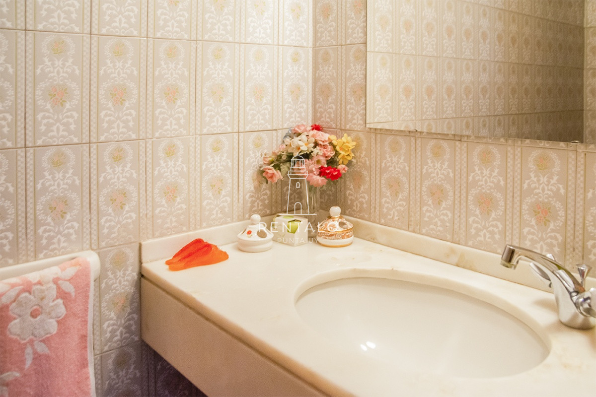 Apartamento ID.859 - Apartamento en venta de 2 dormitorios en Parada 18 de Av. Roosevelt, Punta del Este