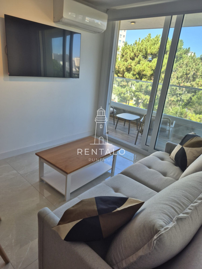 Apartamento ID.848 - Apartamento en alquiler anual de 2 dormitorios en punta del este full amenities