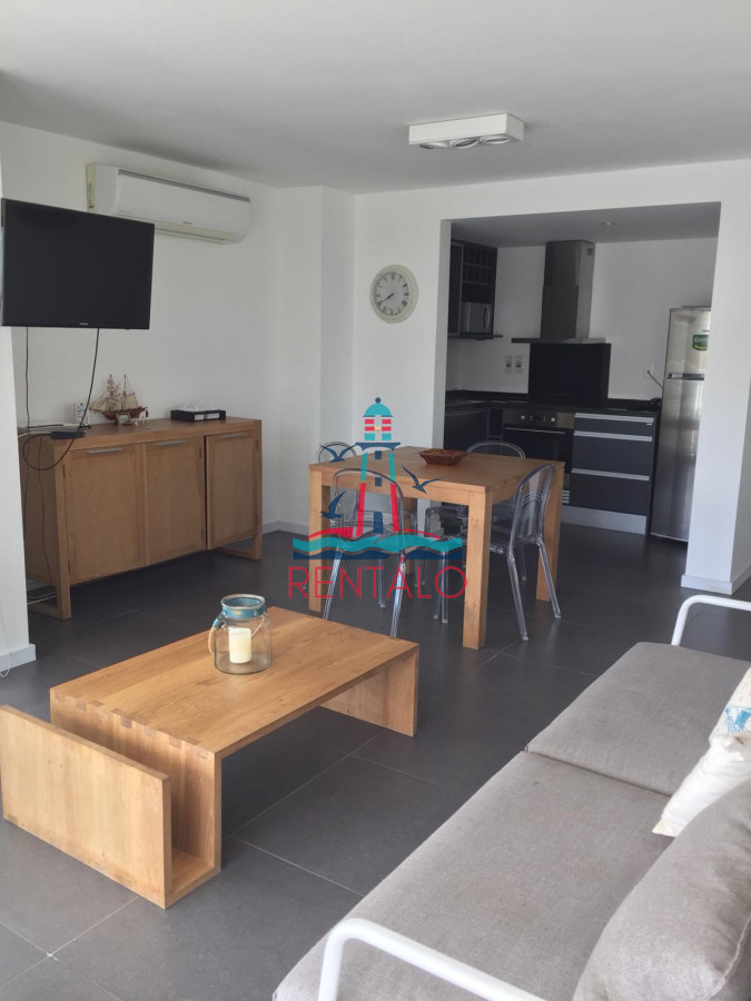 Apartamento ID.592 - Apartamento de 2 dormitorios en Punta del este vista al mar 
