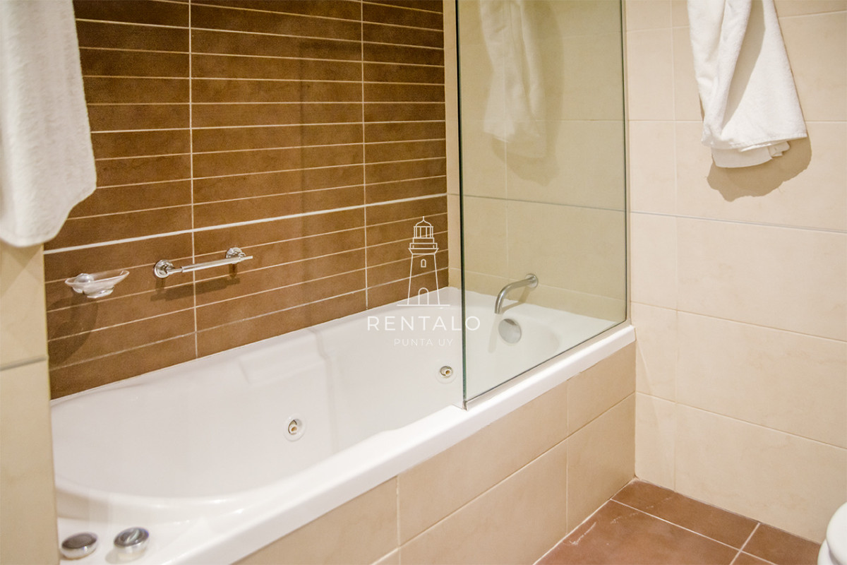 Apartamento ID.347 - Torre Imperiale Punta Del Este, Departamento de 3 dormitorios