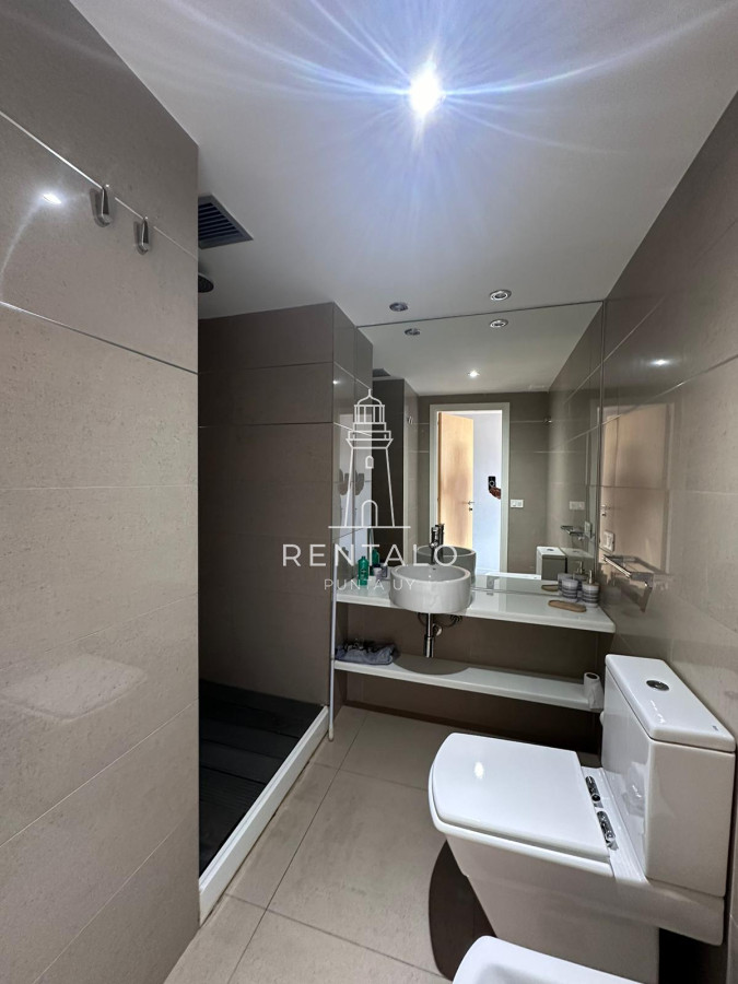 Apartamento ID.1042 - Apartamento en venta de 3 dormitorios playa mansa 