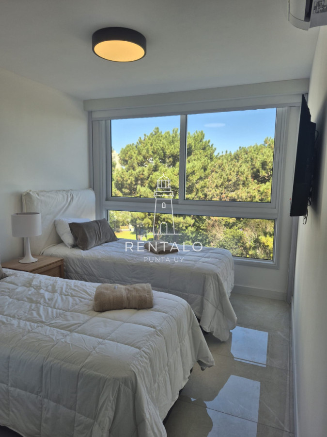 Apartamento ID.848 - Apartamento en alquiler anual de 2 dormitorios en punta del este full amenities
